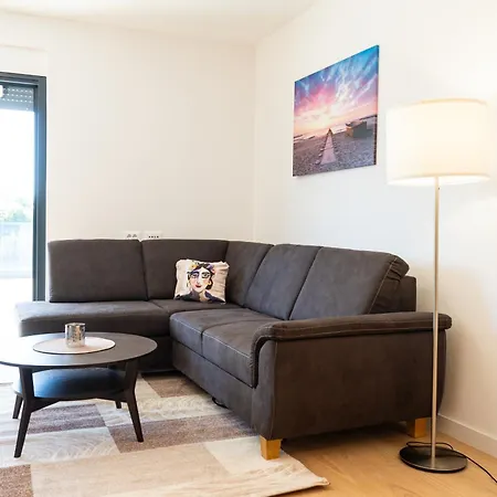 Cosmopolitan By Belmont Realty