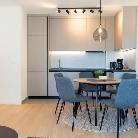 Apartman Cosmopolitan By Belmont Realty *