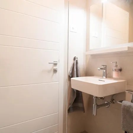 Apartman Cosmopolitan By Belmont Realty Zára