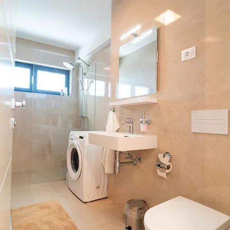 Apartman Cosmopolitan By Belmont Realty